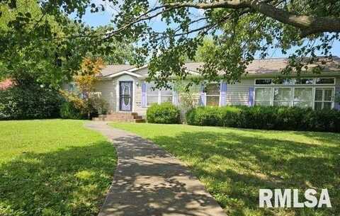 614 W COLLEGE Street, Harrisburg, IL 62946