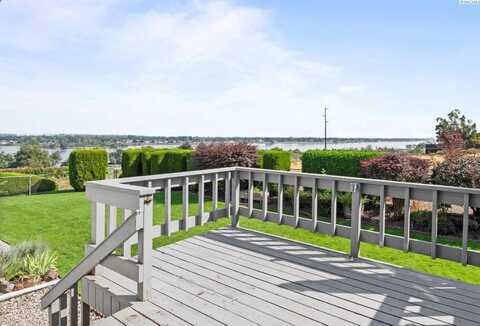 4406 W Rio Grande Ave APT B, Kennewick, WA 99336
