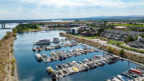 386 Columbia Point Dr, Richland, WA 99352
