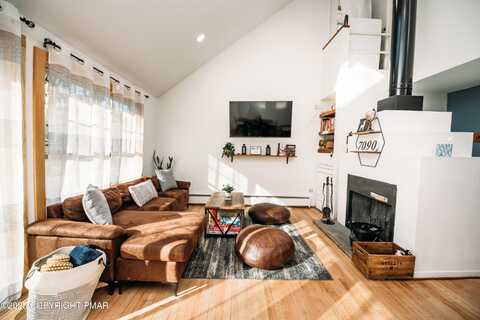 7090 Cypress Lane, Tobyhanna, PA 18466