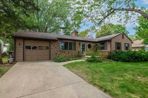 1430 S Blackhawk, FREEPORT, IL 61032