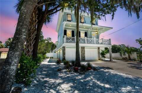 202 NE 2nd Avenue, Crystal River, FL 34429