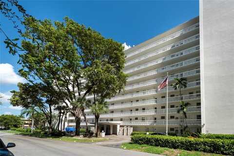 2555 NE 11th St, Fort Lauderdale, FL 33304