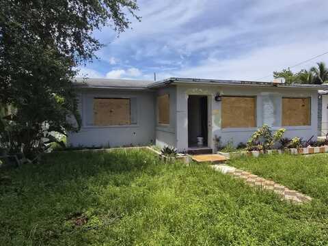 2335 Roosevelt St, Hollywood, FL 33020