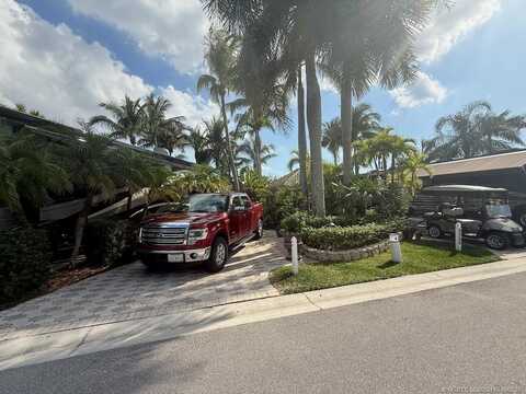 413 NW Chipshot Lane, Port Saint Lucie, FL 34986