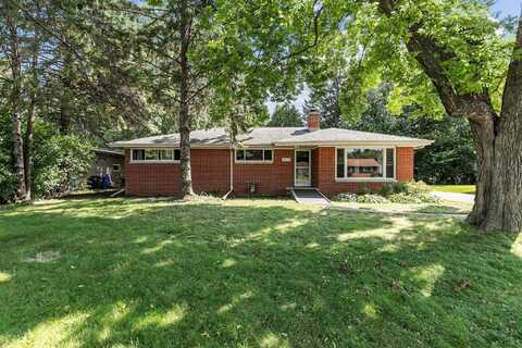 2570 PALISADES Lane, APPLETON, WI 54915