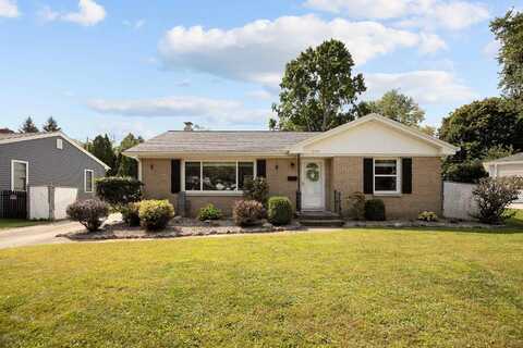 1220 LOCH Drive, GREEN BAY, WI 54303