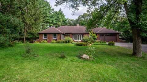 3738 Rimridge Road, Eau Claire, WI 54701