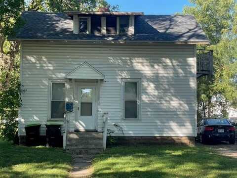 309 14th Avenue W, Menomonie, WI 54751