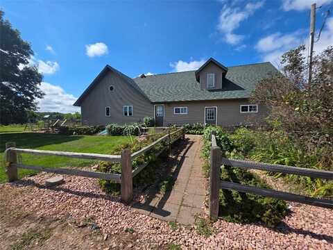 871 4th Avenue, Prairie Farm, WI 54762