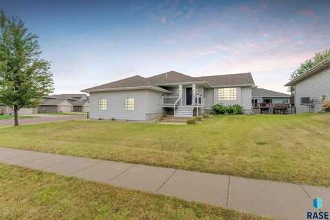 2321 S Katie Ave, Sioux Falls, SD 57106