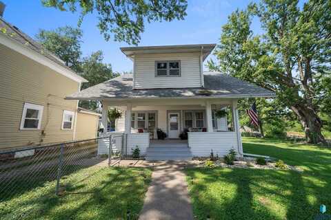 601 S Prairie Ave, Sioux Falls, SD 57104