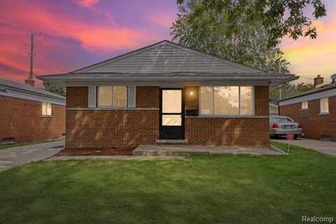 7519 Superior, Center Line, MI 48015
