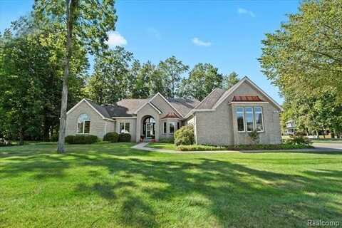 2290 Stonebrook Lane, Flushing, MI 48433