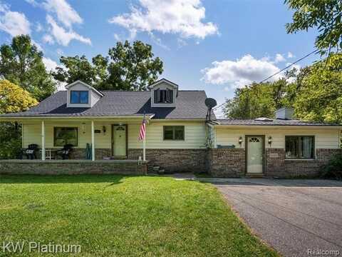 5025 Gratiot Avenue, St. Clair, MI 48079
