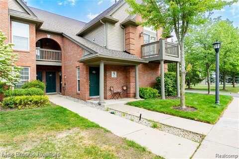 28498 Carlton Way Drive, Novi, MI 48377