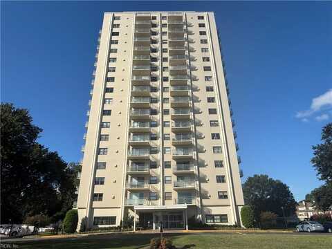 1 Crawford Circle, Portsmouth, VA 23704
