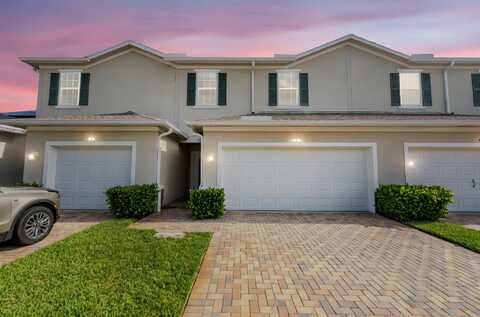 956 NE Trailside Run, Port Saint Lucie, FL 34983