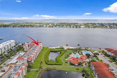 7020 Half Moon Circle, Hypoluxo, FL 33462