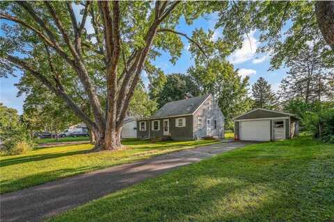 1704 Gurney Street N, Maplewood, MN 55117