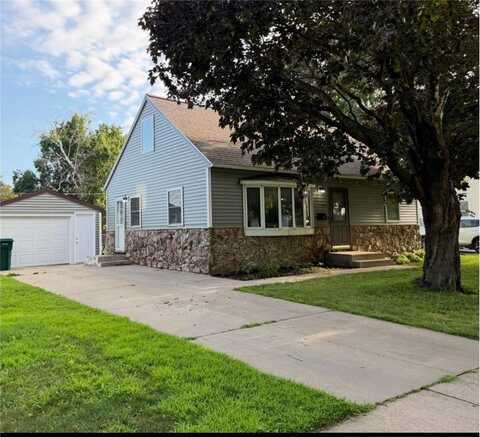 2032 Valleyhigh Drive NW, Rochester, MN 55901