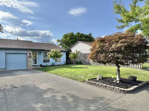 3035 NE MALONEY DR, McMinnville, OR 97128
