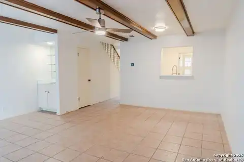 11303 Vance Jackson, San Antonio, TX 78230