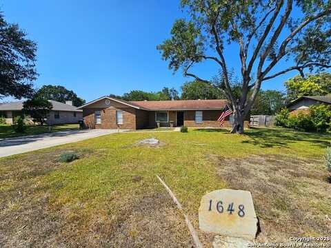 1648 Eastwood, Seguin, TX 78155
