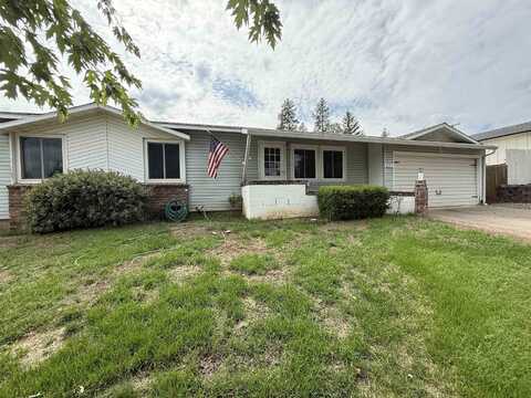 807 Oak Street, Yreka, CA 96097