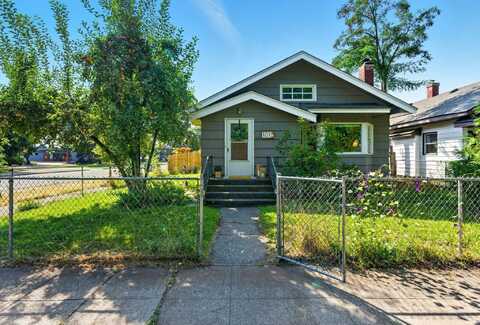 101 W Knox Ave, Spokane, WA 99205