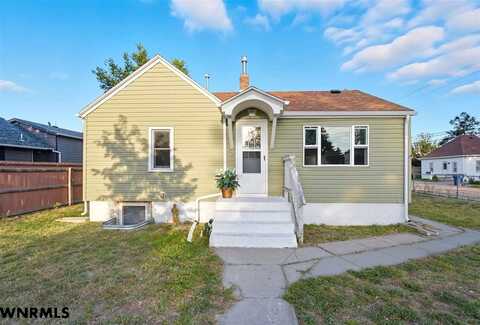 901 10TH AVENUE, SCOTTSBLUFF, NE 69361