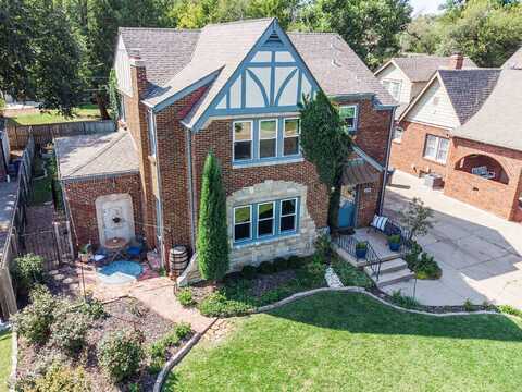 139 N Dellrose Ave, Wichita, KS 67208