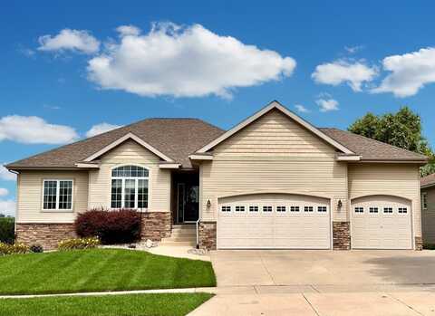 303 North Ridge Drive, Waunakee, WI 53597
