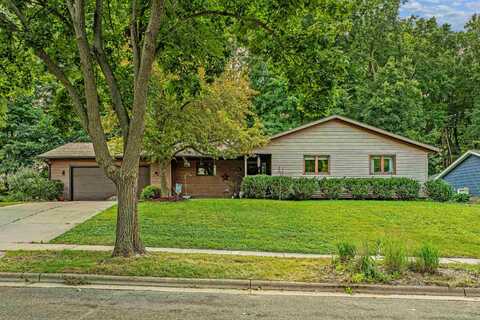 521 MUIR Drive, Madison, WI 53704