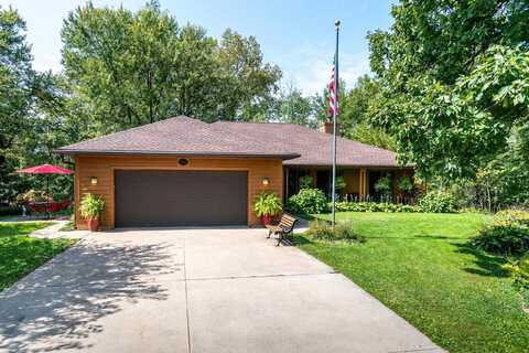 683 County Road N, Stoughton, WI 53589