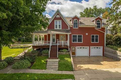 110 Maiden Street, Mineral Point, WI 53565