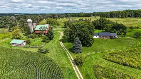 7311 Riverside Road, Gratiot, WI 53541