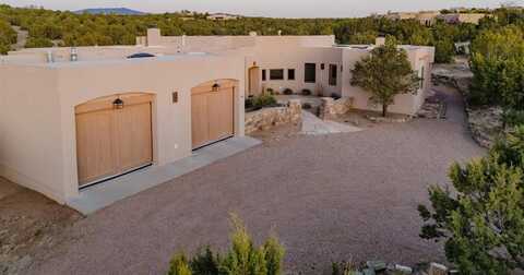 48 Sundance Drive, Santa Fe, NM 87506