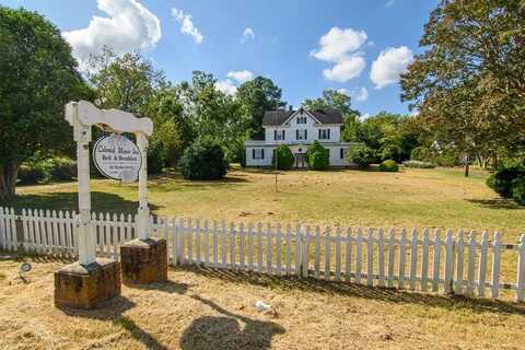 84 MARKET ST, ONANCOCK, VA 23417