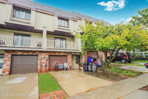 135 Russek Drive, Staten Island, NY 10312