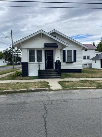 800 Montgomery Street, Ogdensburg, NY 13669