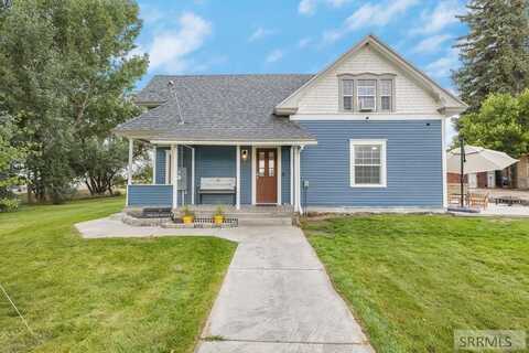 4824 W Broadway Street, Idaho Falls, ID 83402