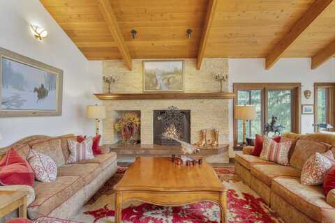 215 Bald Mountain Rd, Ketchum, ID 83340