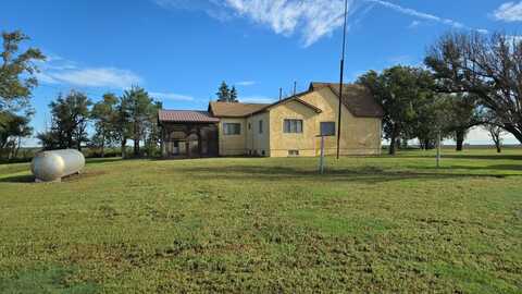 4948 NS 128 Road, Forgan, OK 73938