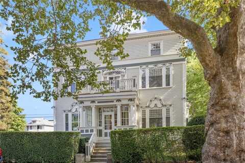 20 Berkeley Avenue, Newport, RI 02840