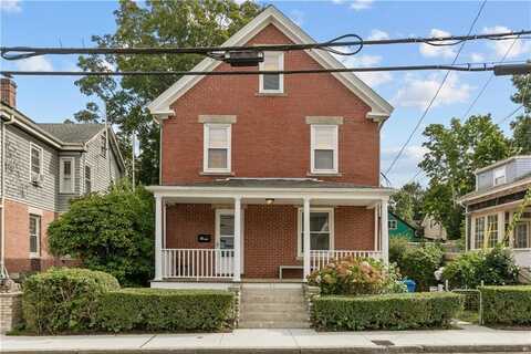 31 Bliss Road, Newport, RI 02840