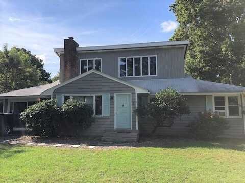 15 Evelyn Drive, Bristol, RI 02809