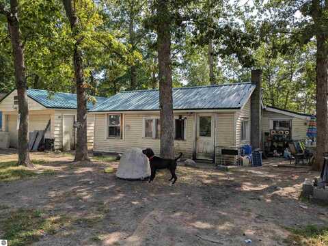 6734 Swallow Drive, Harrison, MI 48625