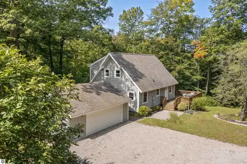 2737 Ellsworth Trail, Frankfort, MI 49635