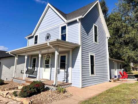 611 Delaware ST, Oskaloosa, KS 66066